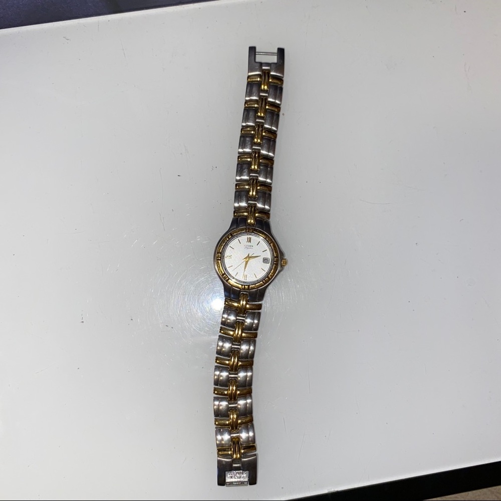 Citizen elegance vintage Two-Tone
Stainless Steel Ladies Watch -
Silver & Gold